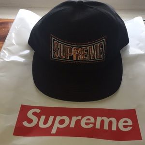 Metallic Arc 6-panel hat (black)